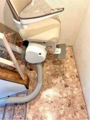 階段昇降機、階段リフト、福祉用具