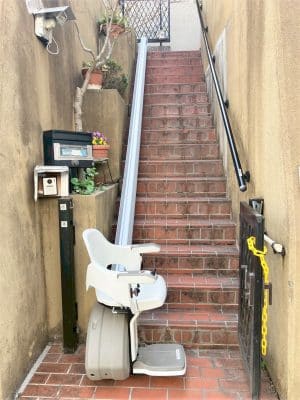 階段昇降機、階段リフト、福祉用具