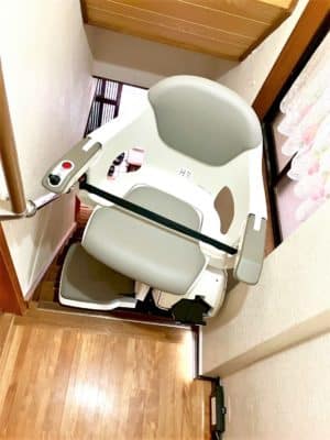 階段昇降機、階段リフト、福祉用具