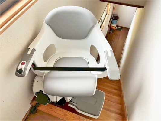 階段昇降機、階段リフト、福祉用具