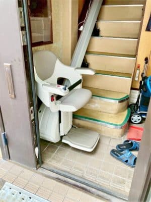 階段昇降機、階段リフト、福祉用具