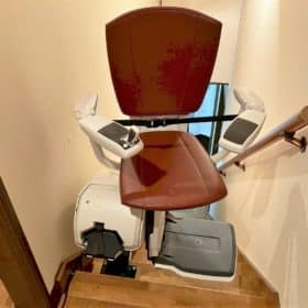 階段昇降機、階段リフト、福祉用具