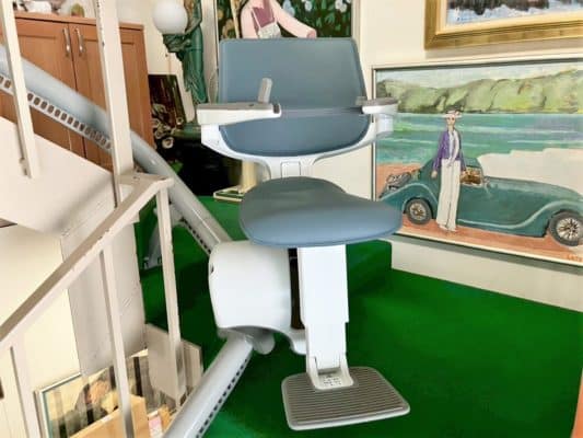 階段昇降機、階段リフト、福祉用具