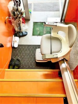 階段昇降機、階段リフト、福祉用具