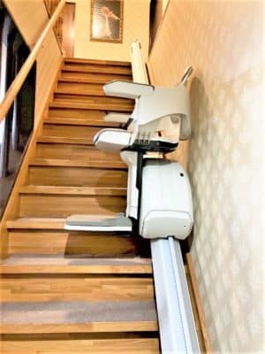 階段昇降機、階段リフト、福祉用具