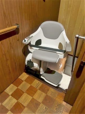 階段昇降機、階段リフト、福祉用具