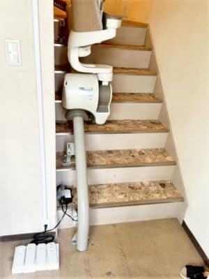 階段昇降機、階段リフト、福祉用具