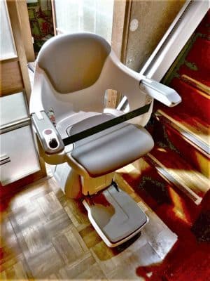階段昇降機、階段リフト、福祉用具
