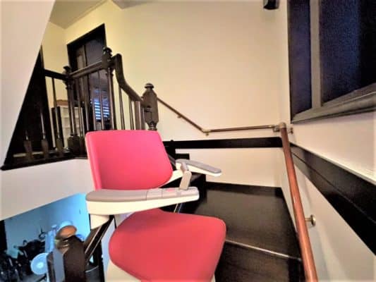 階段昇降機、階段リフト、福祉用具