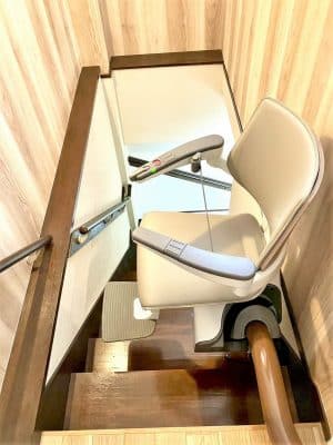 階段昇降機、階段リフト、福祉用具