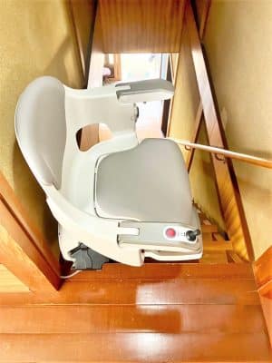 階段昇降機、階段リフト、福祉用具