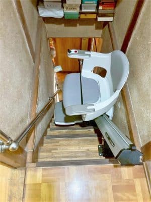 階段昇降機、階段リフト、福祉用具