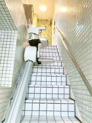 階段昇降機、階段リフト、福祉用具