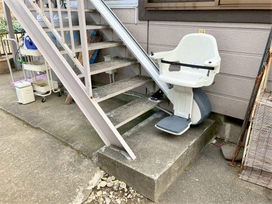 階段昇降機、階段リフト、福祉用具