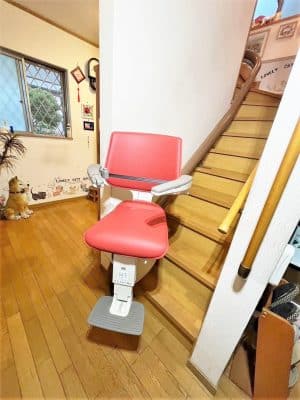 階段昇降機、階段リフト、福祉用具