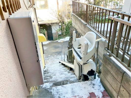 階段昇降機、階段リフト、福祉用具