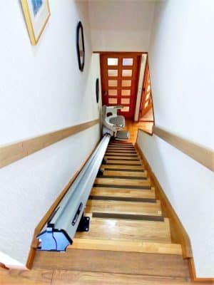 階段昇降機、階段リフト、福祉用具