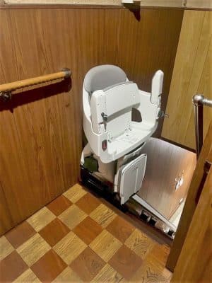 階段昇降機、階段リフト、福祉用具