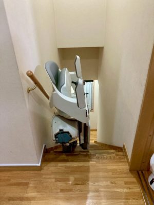 階段昇降機、階段リフト、福祉用具