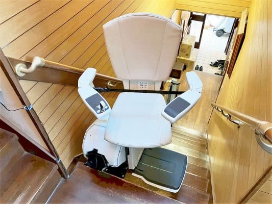 階段昇降機、階段リフト、福祉用具