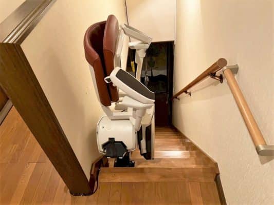 階段昇降機、階段リフト、福祉用具
