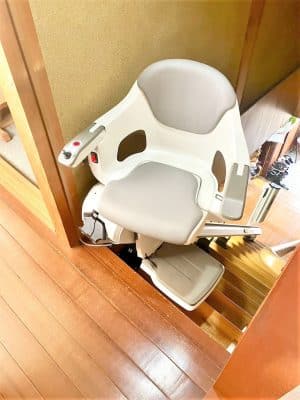 階段昇降機、階段リフト、福祉用具