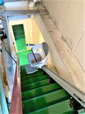階段昇降機、階段リフト、福祉用具