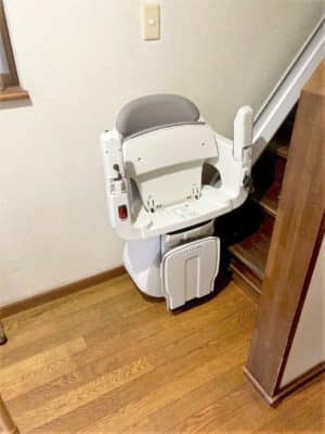 階段昇降機、階段リフト、福祉用具