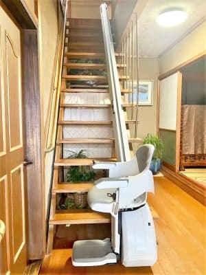 階段昇降機、階段リフト、福祉用具