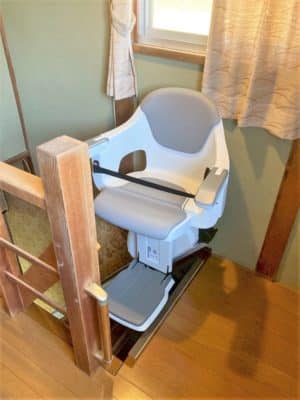 階段昇降機、階段リフト、福祉用具