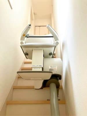 福祉用具、狭い階段、階段昇降機、階段リフト
