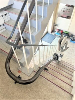 階段昇降機、階段リスト、福祉用具