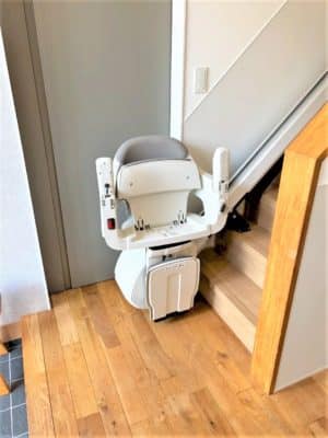 階段昇降機、階段リフト、福祉用具