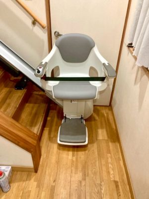 階段昇降機、階段リフト、福祉用具