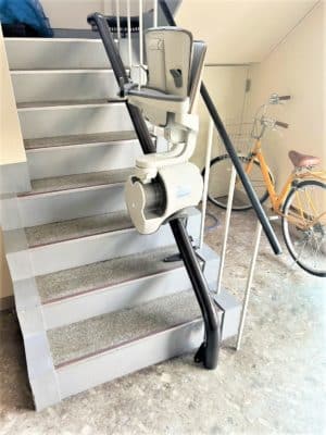階段昇降機、階段リスト、福祉用具