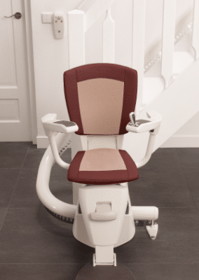 階段昇降機 屋内タイプ 曲線 | 階段昇降機・介護用階段リフト ...