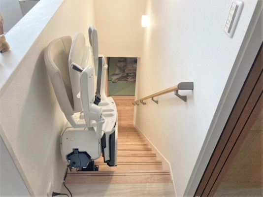 階段昇降機、直線型、屋内用、家庭用福祉用具