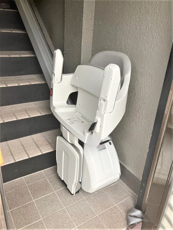 階段昇降機、階段リフト、福祉用具