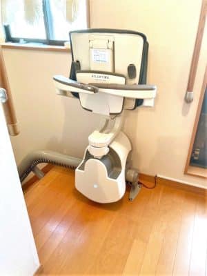 階段昇降機、階段リフト、階段、福祉用具