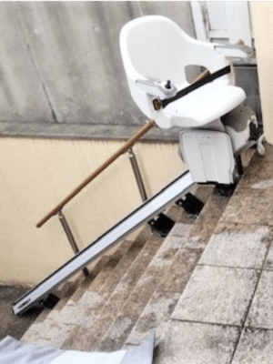 階段昇降機、階段リフト、福祉用具