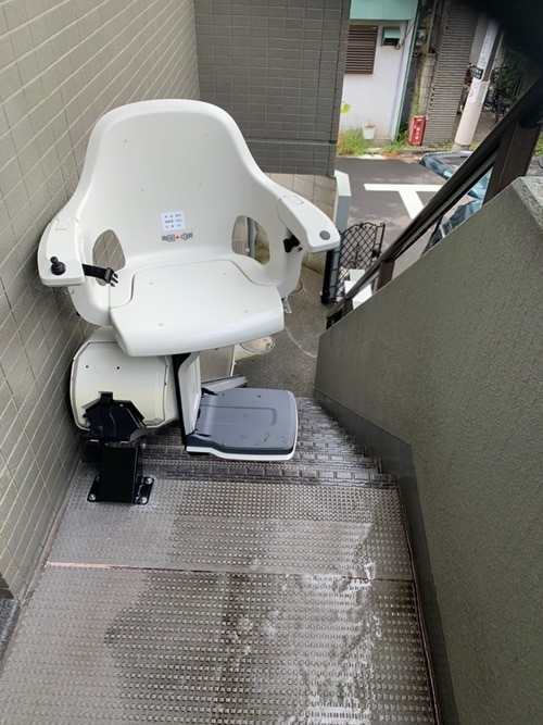 屋外　階段リフト