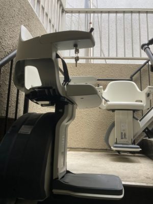 階段昇降機　アウトドア