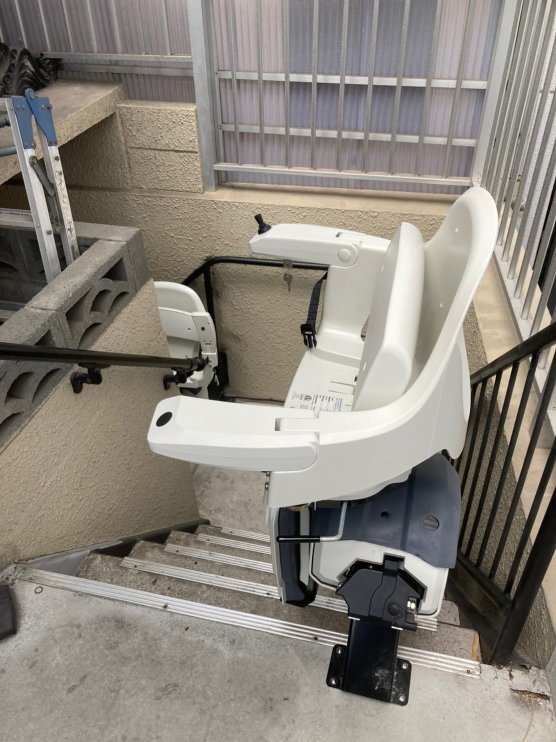 階段昇降機　アウトドア