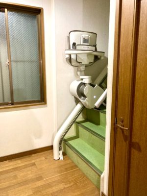 階段昇降機、階段リフト、福祉用具