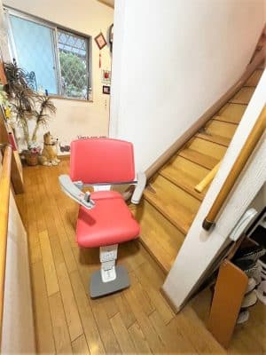 階段昇降機、階段リフト、福祉用具