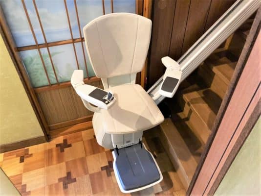 いす式階段昇降機、階段リフト、階段、福祉用具レンタル