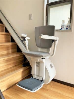 階段昇降機、階段リフト、福祉用具