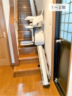 階段昇降機、階段リフト、福祉用具
