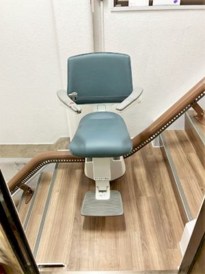 階段昇降機、階段リフト、福祉用具