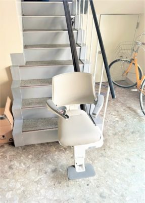階段昇降機、階段リスト、福祉用具